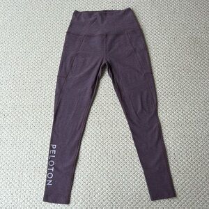 EUC Peloton x Beyond Yoga leggings size Small